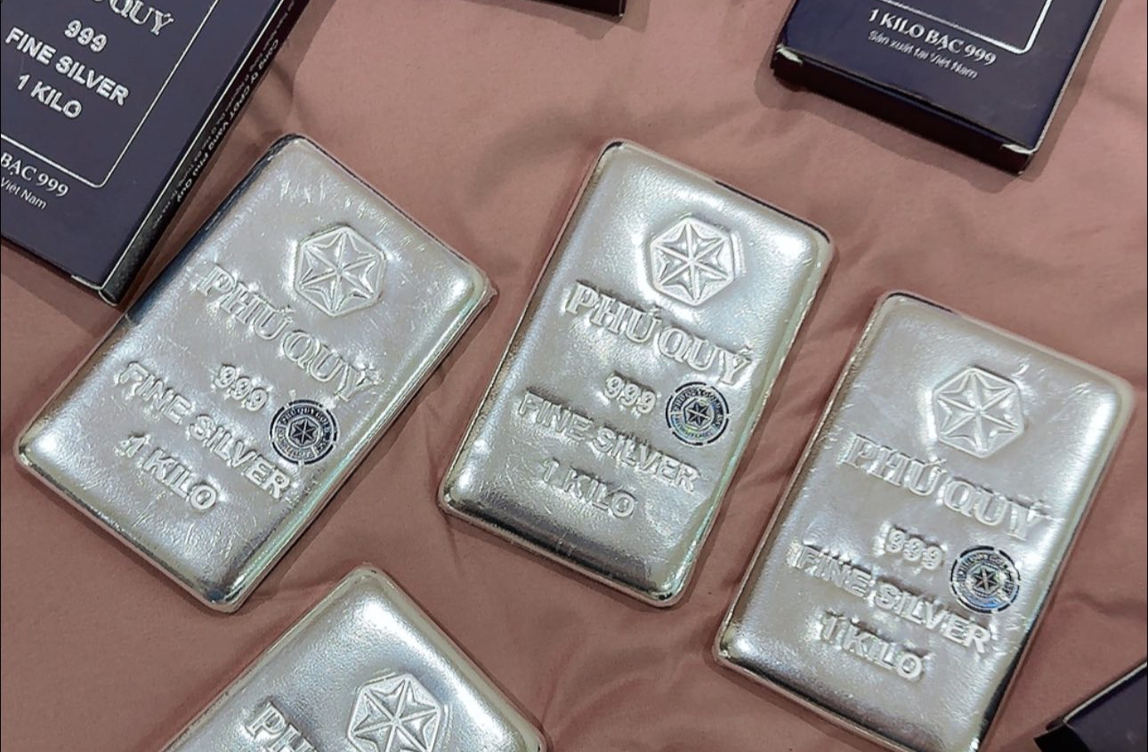 Giá bạc hôm nay 20 / 10: Thị trường phục hồi nhẹ sau cú lao dốc - Ảnh 1. Giá bạc hôm nay 20 / 10: Thị trường phục hồi nhẹ sau cú lao dốc - Ảnh 1.