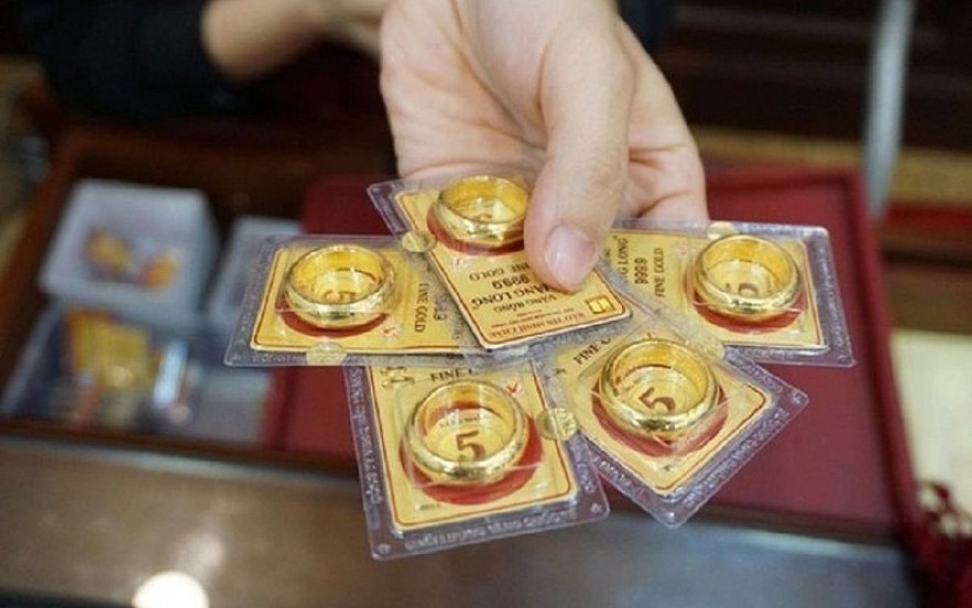 Giá vàng hôm nay 22 / 10: Vàng SJC giảm 5 triệu đồng / lượng , vàng nhẫn BTMC , Doji ra sao? - Ảnh 1.