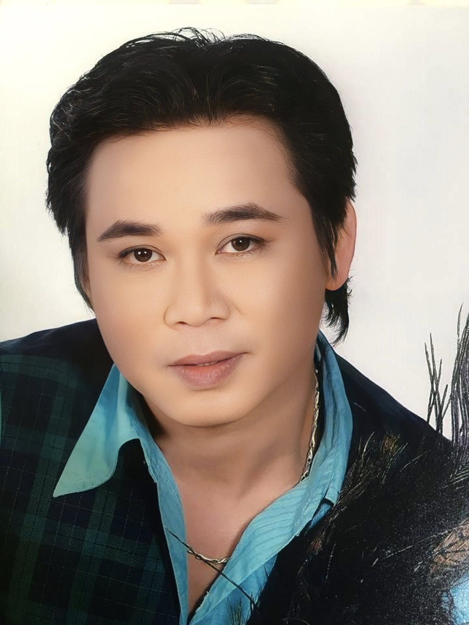 NSƯT Minh Hoàng qua đời đột ngột ở tuổi 54 , Trịnh Kim Chi và Thọai Mỹ xót xa - Ảnh 2. NSƯT Minh Hoàng qua đời đột ngột ở tuổi 54 , Trịnh Kim Chi và Thọai Mỹ xót xa - Ảnh 2.