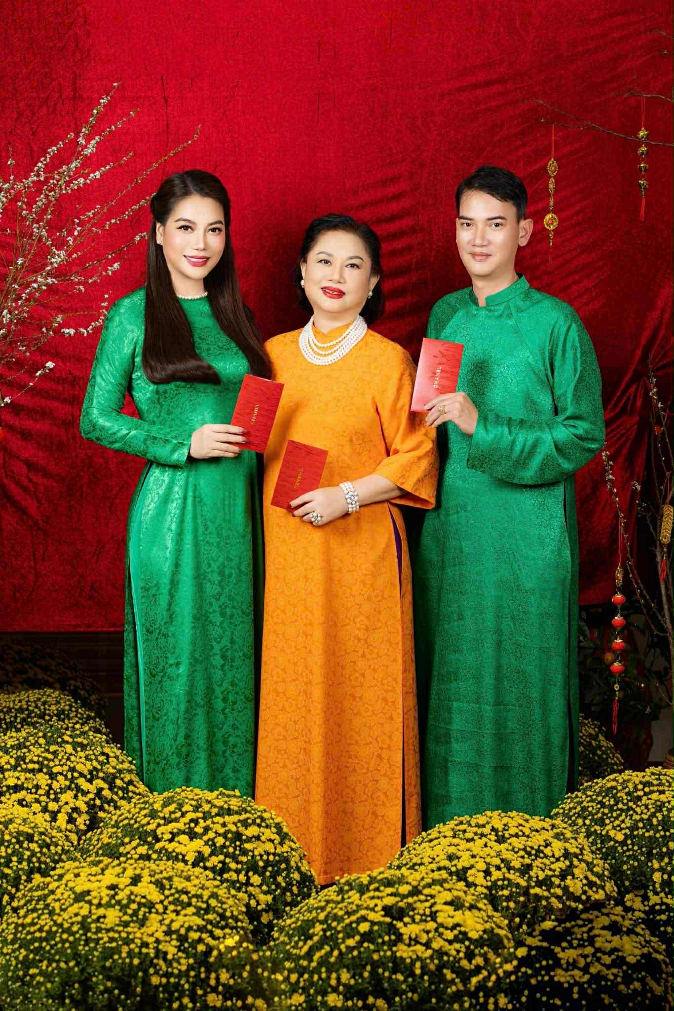 Mẹ Trương Ngọc Ánh, diễn viên ballet đẹp lừng lẫy một thời: U70 sống cùng con gái - Ảnh 3. Mẹ Trương Ngọc Ánh, diễn viên ballet đẹp lừng lẫy một thời: U70 sống cùng con gái - Ảnh 3.