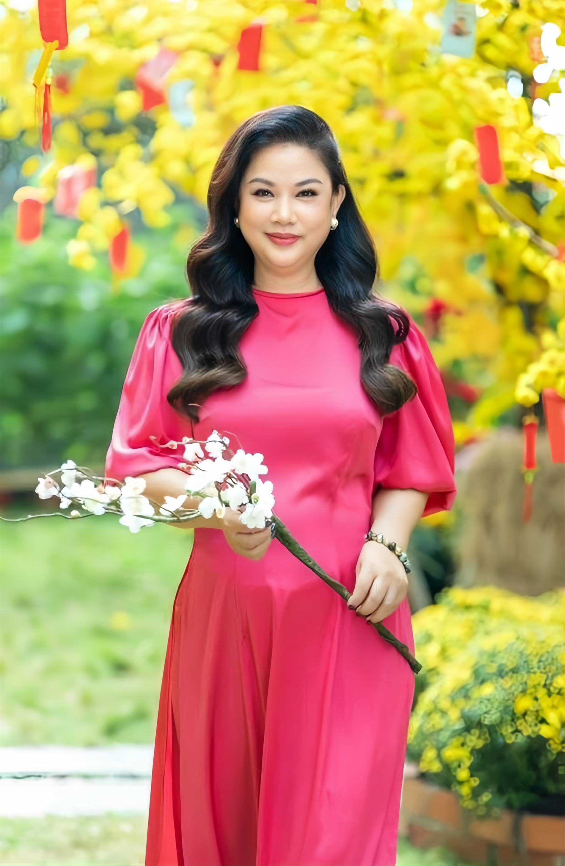 Mẹ Trương Ngọc Ánh, diễn viên ballet đẹp lừng lẫy một thời: U70 sống cùng con gái - Ảnh 2. Mẹ Trương Ngọc Ánh, diễn viên ballet đẹp lừng lẫy một thời: U70 sống cùng con gái - Ảnh 2.