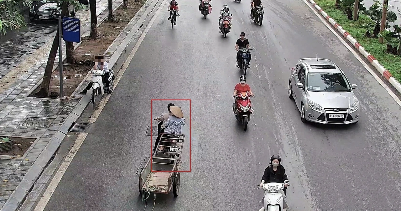 Bán xe nhưng chưa sang tên đổi chủ, làm sao 'thoát' phạt nguội từ camera AI? - Ảnh 1. Bán xe nhưng chưa sang tên đổi chủ, làm sao 'thoát' phạt nguội từ camera AI? - Ảnh 1.