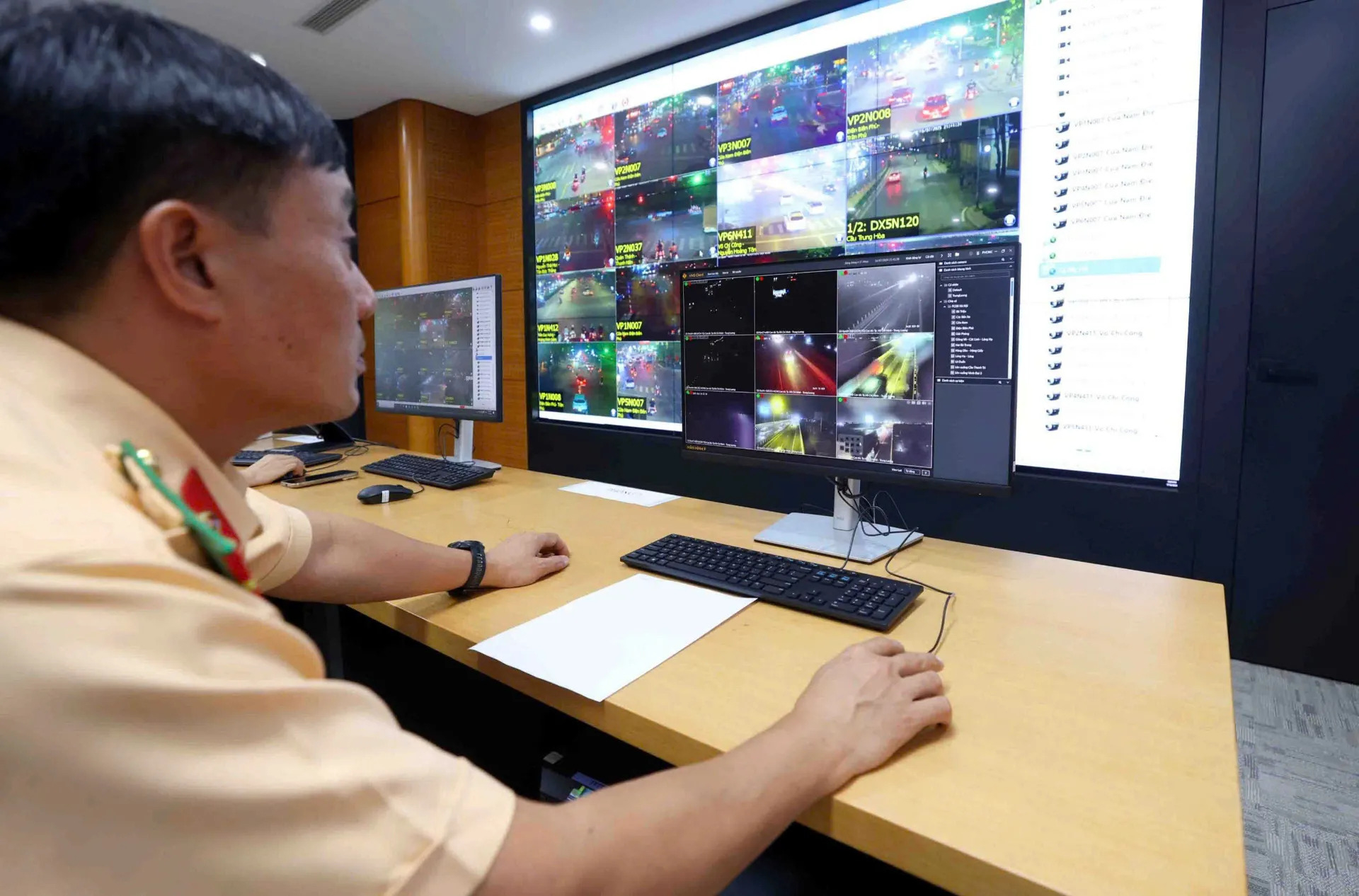 Bán xe qua 'giấy viết tay', làm sao 'thoát' phạt nguội từ camera AI? - Ảnh 2. Bán xe qua 'giấy viết tay', làm sao 'thoát' phạt nguội từ camera AI? - Ảnh 2.