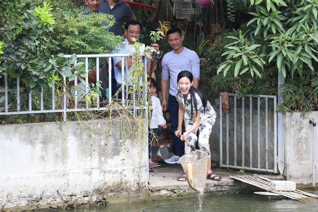 com-nha-mai-dinh-bua-an-o-que-huong-toan-dac-san-ngon-mat-60c4cc82297a466fa2c40448f61595cexuhs-1694156060-828-width645height430-1761198820308-17611988205421467896189.jpeg