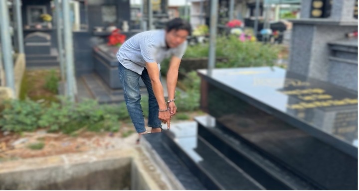 Bắt giam người đập phá mộ tại nghĩa trang ở Đồng Nai - Ảnh 1.