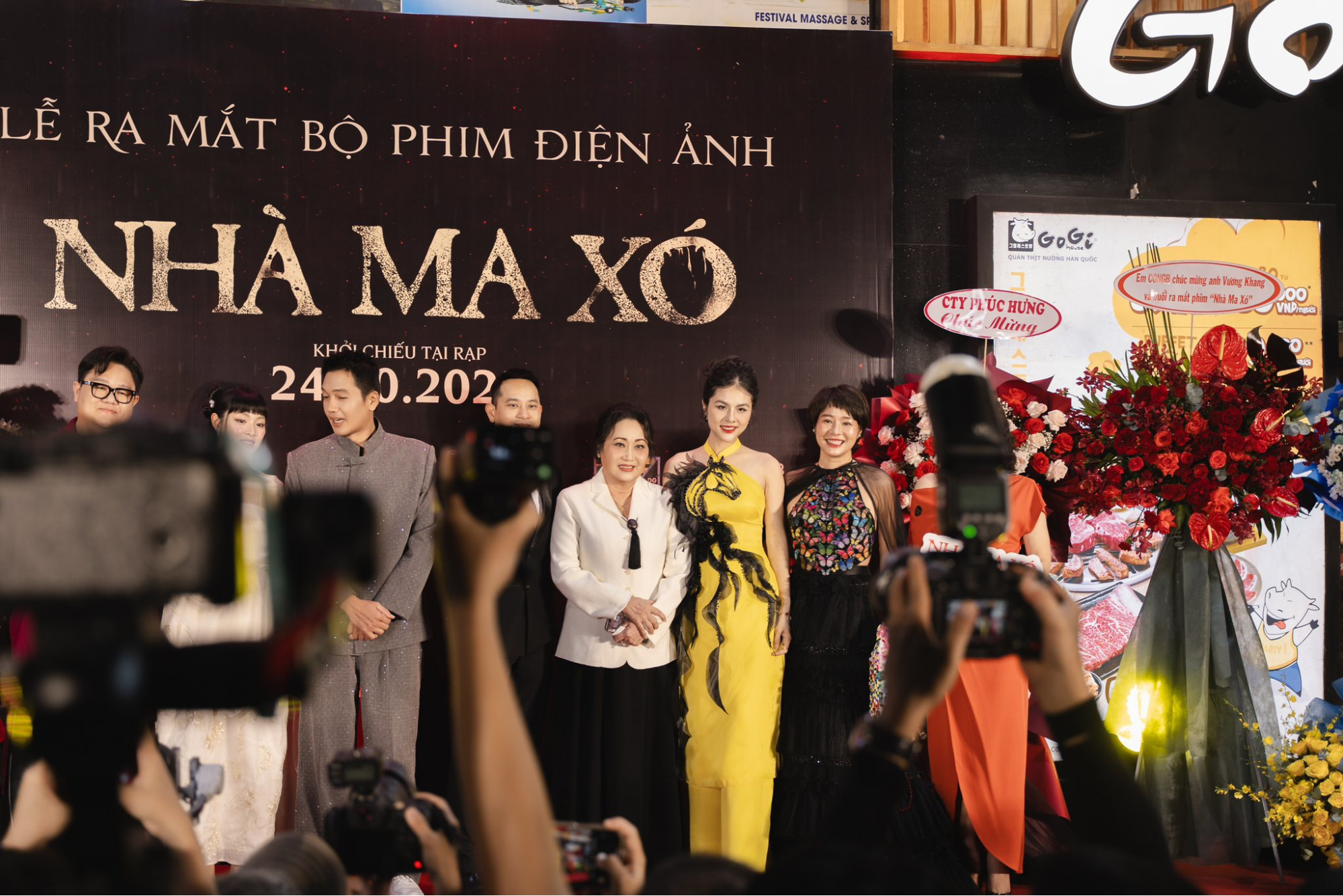 Vân Trang rạng rỡ tại sự kiện ra mắt phim Nhà ma xó , thu hút mọi ánh nhìn - Ảnh 3. Vân Trang rạng rỡ tại sự kiện ra mắt phim Nhà ma xó , thu hút mọi ánh nhìn - Ảnh 3.
