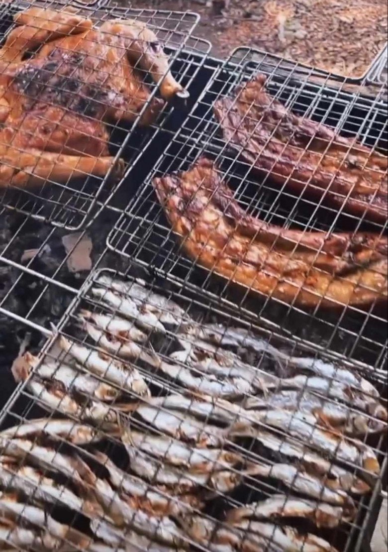 mai-dinh-bua-an-o-que-huong-toan-dac-san-ngon-mat-3734639736971141951067997551398106102508191n-1694155343-343-width780height1109-1761198816157-17611988164281097357521.jpg