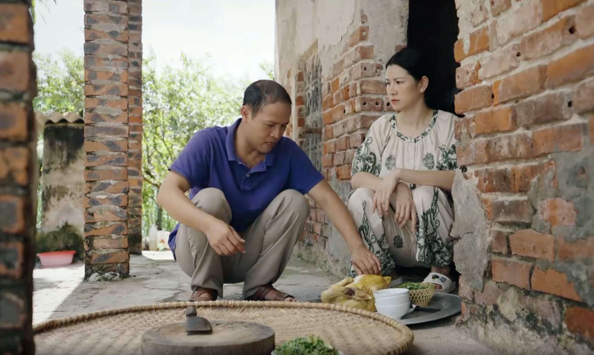 Ông Thắng bị triệu tập vì đường dây đá gà Trong Có anh nơi ấy bình yên - Ảnh 1.