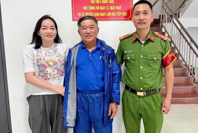 Nhận 220 triệu từ tài khoản lạ, người đàn ông báo ngay công an - Ảnh 1.