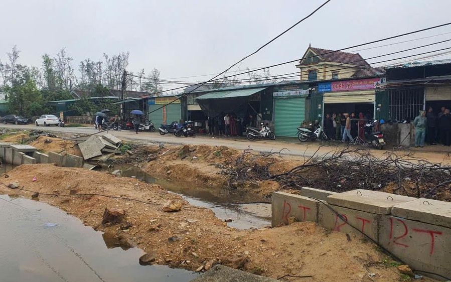 Đi c&acirc;u c&aacute;, nam sinh bị điện giật tử vong