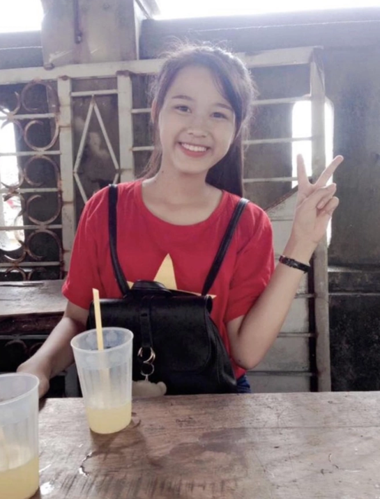 Hoa hậu Đỗ Thị Hà được khen xin từ bé - Ảnh 4. Hoa hậu Đỗ Thị Hà được khen xin từ bé - Ảnh 4.