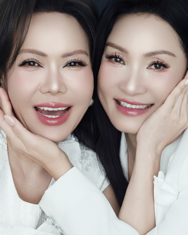 Diện mạo gây sốc ở tuổi trung niên của Hồng Đào - Việt Hương - Ảnh 5.