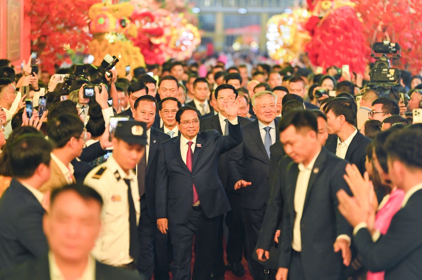 Bảo vệ người tiêu dùng tại Hội chợ Mùa Thu 2025: Kết nối và phát triển bền vững - Ảnh 1. Bảo vệ người tiêu dùng tại Hội chợ Mùa Thu 2025: Kết nối và phát triển bền vững - Ảnh 1.