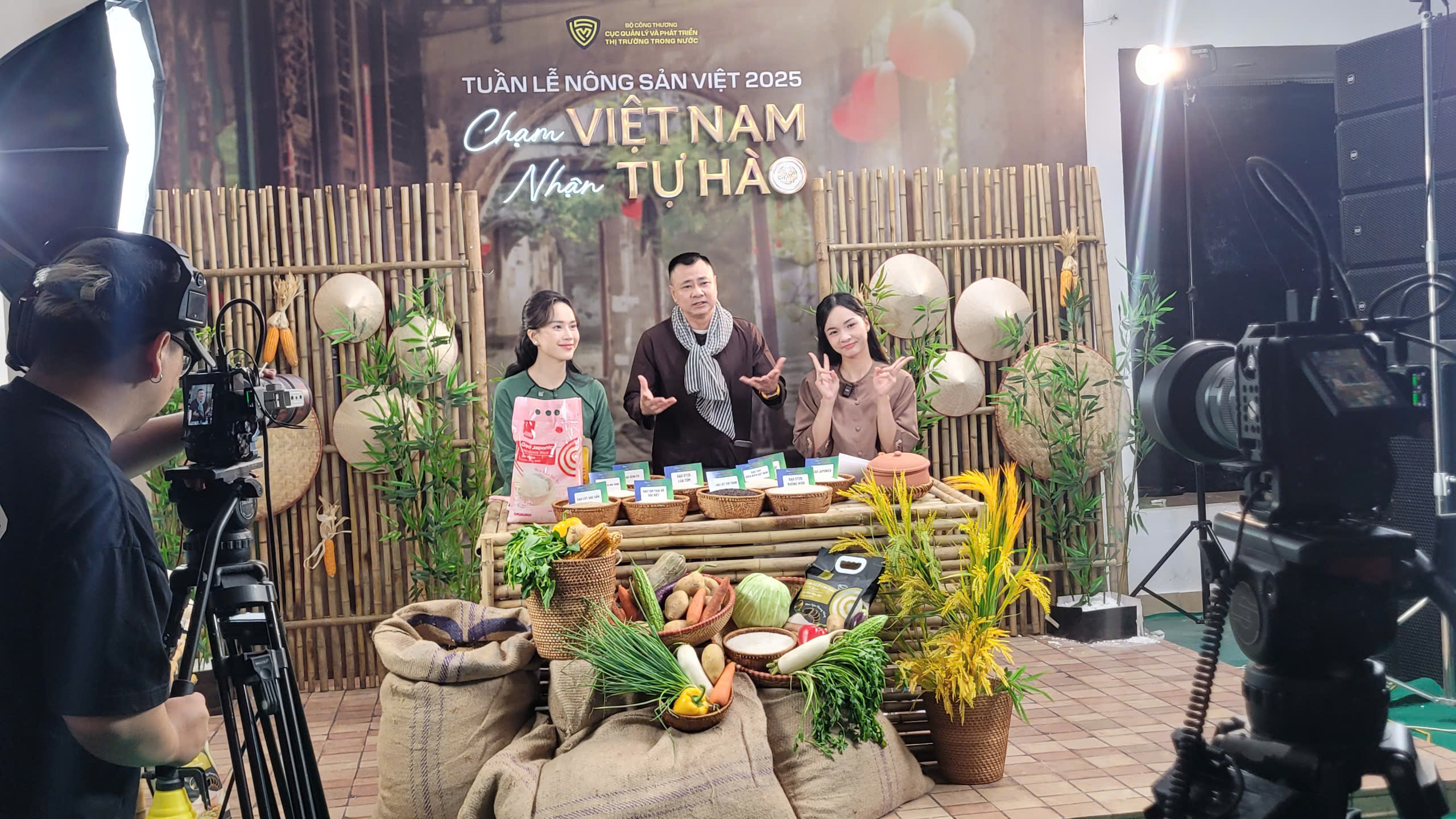 Bảo vệ người tiêu dùng trong mua sắm trực tuyến với Online Friday 2025 - Ảnh 2.