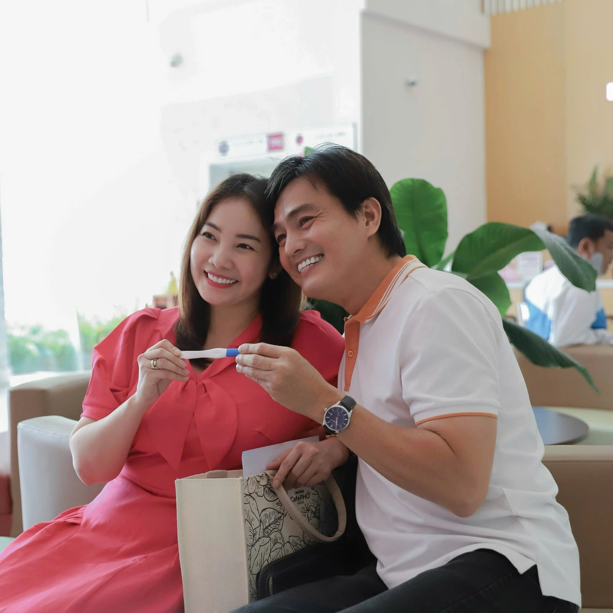 Nam diễn viên từng được Việt Hương yêu thầm, tình duyên lận đận, 2 lần cưới hụt, 50 tuổi chuẩn bị làm bố - Ảnh 3. Nam diễn viên từng được Việt Hương yêu thầm, tình duyên lận đận, 2 lần cưới hụt, 50 tuổi chuẩn bị làm bố - Ảnh 3.