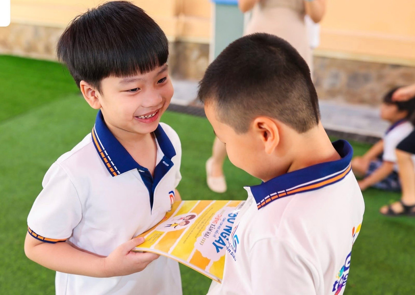 Hà Nội dự kiến mức hỗ trợ học phí cho học sinh trường tư thục - Ảnh 1. Hà Nội dự kiến mức hỗ trợ học phí cho học sinh trường tư thục - Ảnh 1.