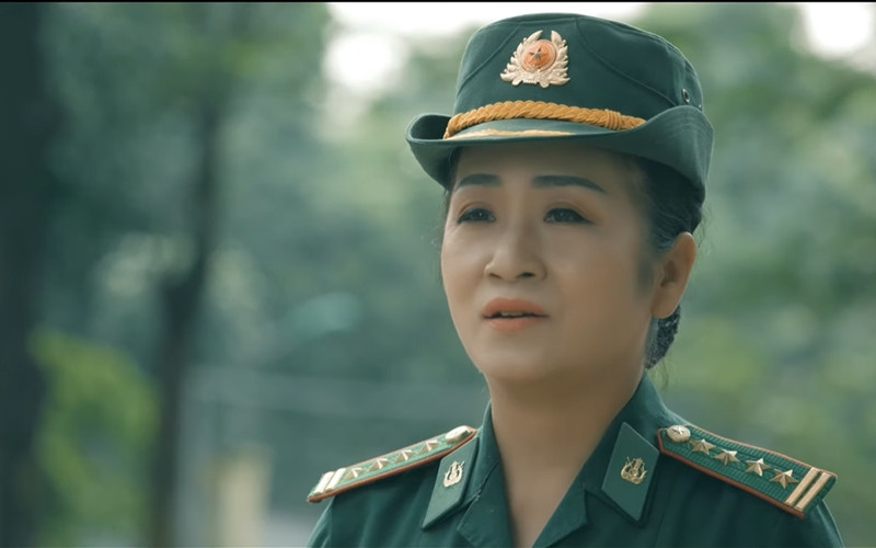 NSND, Đại tá Vi Hoa: Từ cô gái nghèo đi xe thủng lốp đến 'huyền thoại biên phòng' - Ảnh 7. NSND, Đại tá Vi Hoa: Từ cô gái nghèo đi xe thủng lốp đến 'huyền thoại biên phòng' - Ảnh 7.