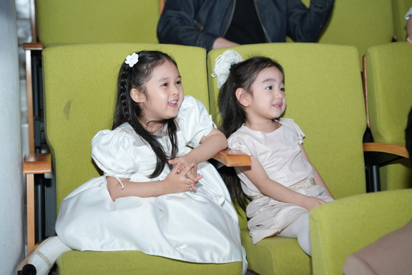 Lâm Vỹ Dạ tiết lộ chuyện dạy con ở nhà - Ảnh 3. Lâm Vỹ Dạ tiết lộ chuyện dạy con ở nhà - Ảnh 3.