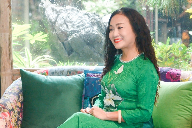 NSND, Đại tá Vi Hoa: Từ cô gái nghèo đi xe thủng lốp đến 'huyền thoại biên phòng' - Ảnh 3. NSND, Đại tá Vi Hoa: Từ cô gái nghèo đi xe thủng lốp đến 'huyền thoại biên phòng' - Ảnh 3.