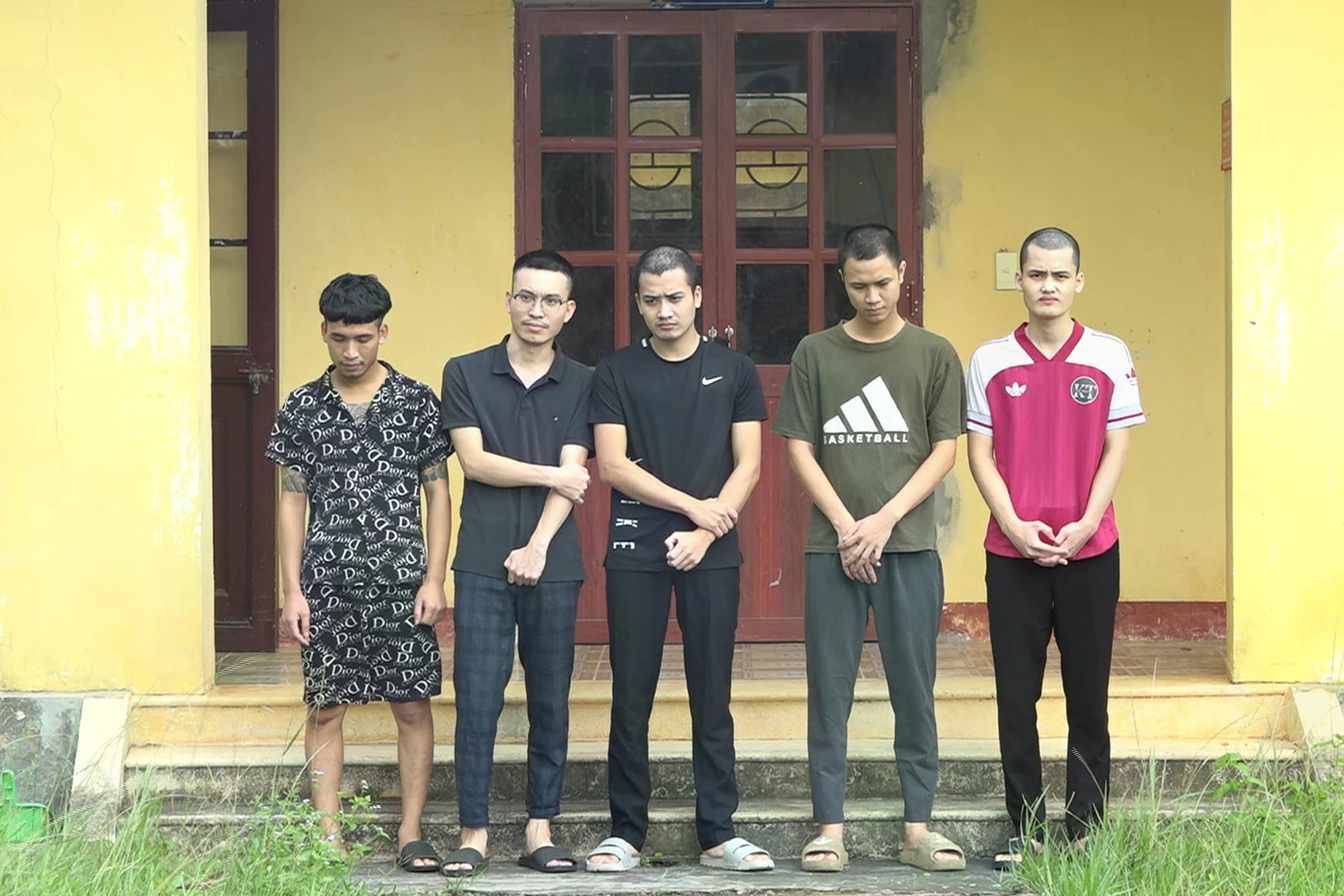 Tạm giam 5 đối tượng, thu hàng trăm nghìn file dữ liệu giả mạo - Ảnh 1. Tạm giam 5 đối tượng, thu hàng trăm nghìn file dữ liệu giả mạo - Ảnh 1.
