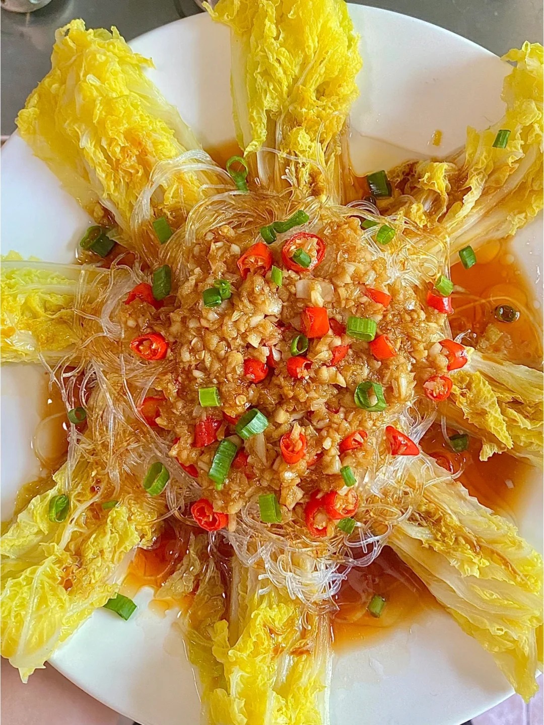 Ăn healthy lại tốt cho sức khỏe, đĩa rau đậm đà mà vẫn gọn eo: Cách làm cải thảo non sốt tỏi siêu hấp dẫn- Ảnh 1. Ăn healthy lại tốt cho sức khỏe, đĩa rau đậm đà mà vẫn gọn eo: Cách làm cải thảo non sốt tỏi siêu hấp dẫn- Ảnh 1.