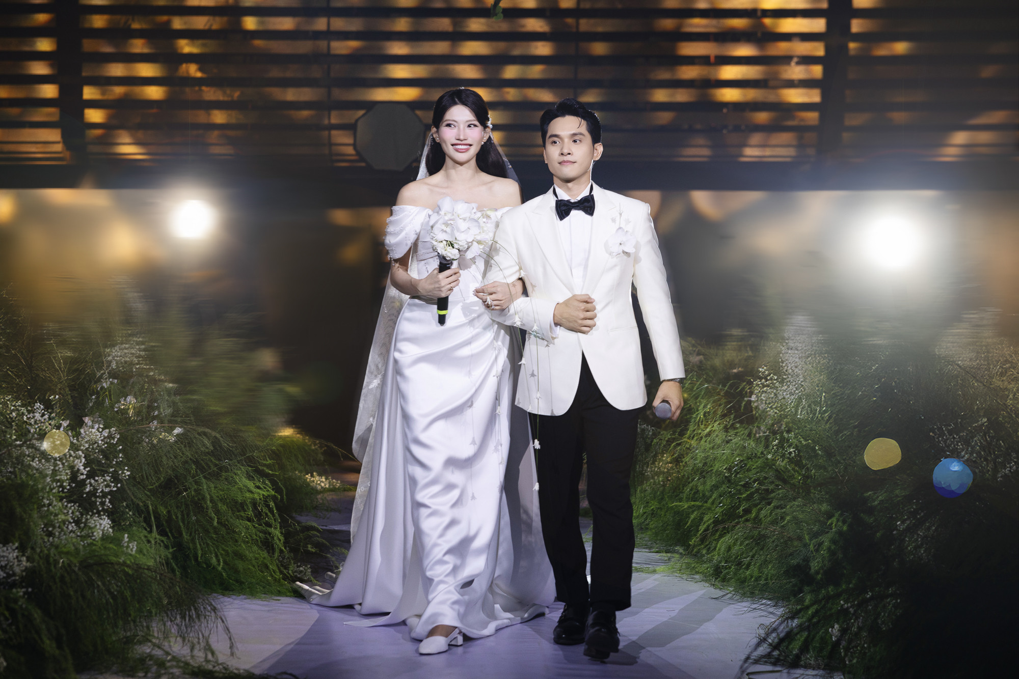 Thực đơn tiệc cưới phong cách Á - Âu của Quỳnh Châu - Ảnh 1. Thực đơn tiệc cưới phong cách Á - Âu của Quỳnh Châu - Ảnh 1.