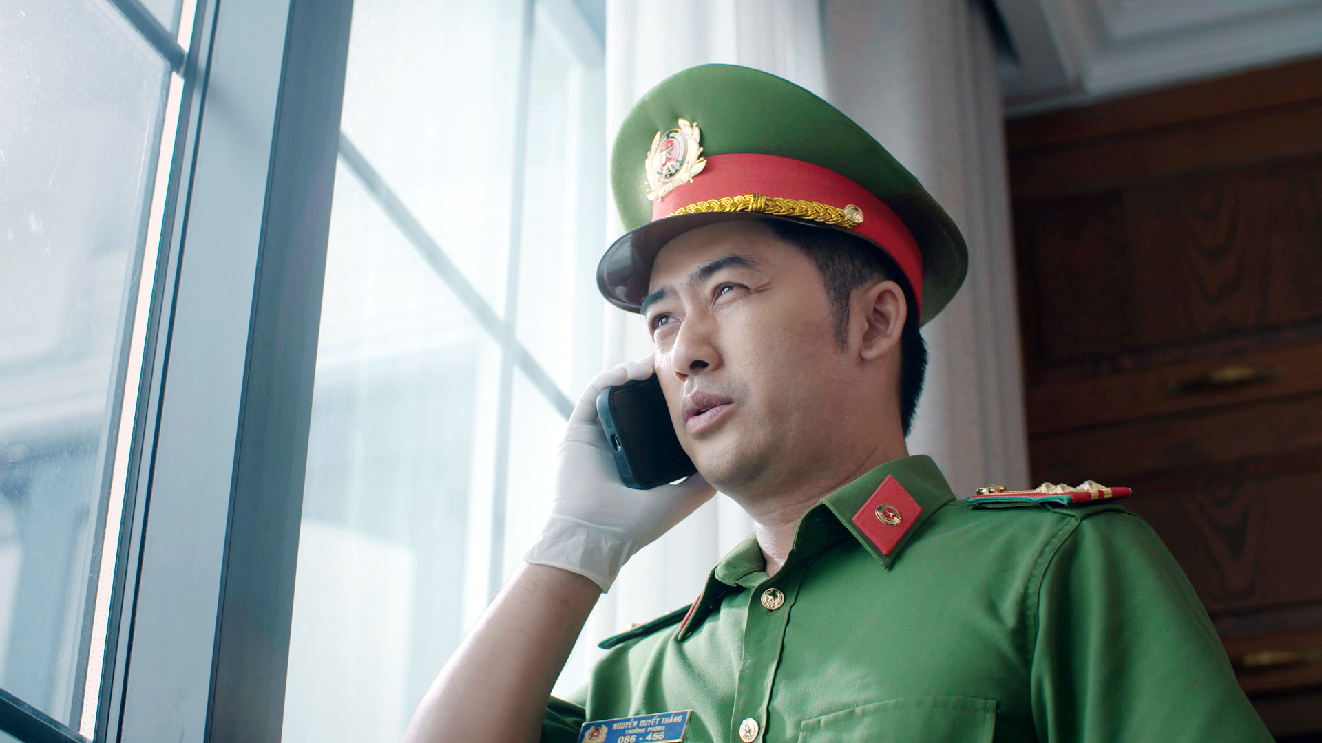 Nam diễn viên 19 năm đóng vai công an trên phim VTV là ai? - Ảnh 2.