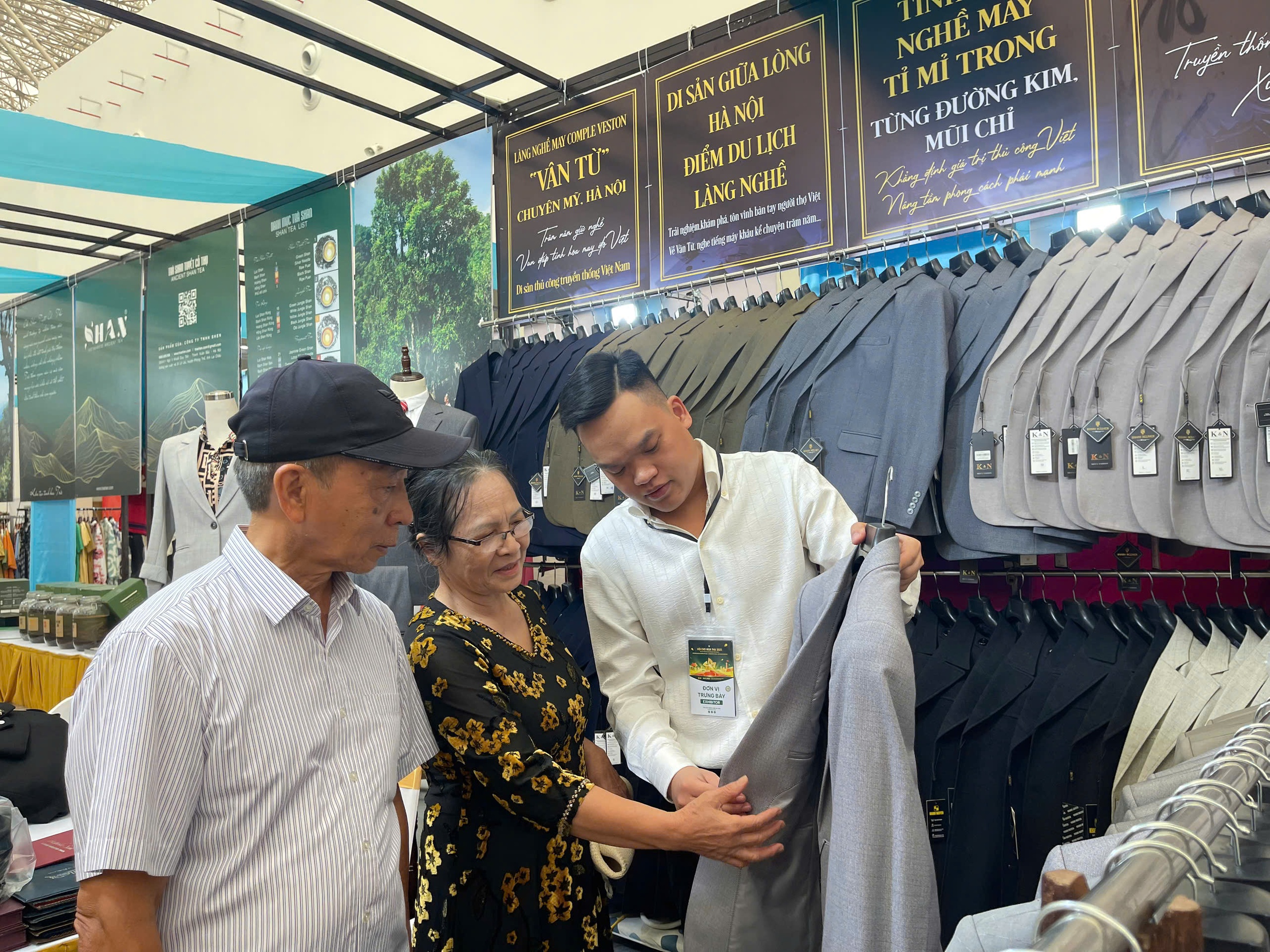 Hội chợ Mùa Thu 2025: Địa điểm vàng bảo vệ người tiêu dùng và mở rộng thị trường - Ảnh 2. Hội chợ Mùa Thu 2025: Địa điểm vàng bảo vệ người tiêu dùng và mở rộng thị trường - Ảnh 2.