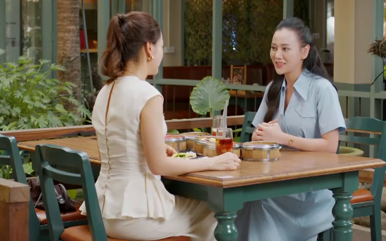 "Tiểu tam" Linh (Phương Lan) bất ngờ kết bạn với Mỹ Anh (Phương Oanh)