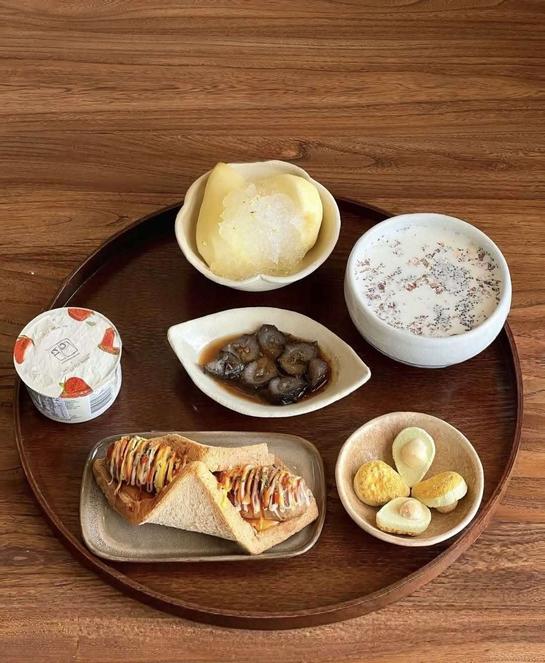 bua-sang-thu-5-17591489738591688142992-1759152389086-17591523899281702495846-1759481455409-17594814557191774220760.jpg