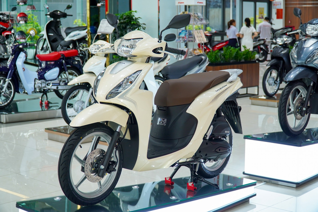 Giá xe máy Honda tháng 10 / 2025 giảm sốc và khuyến mại hấp dẫn chưa từng có - Ảnh 2.