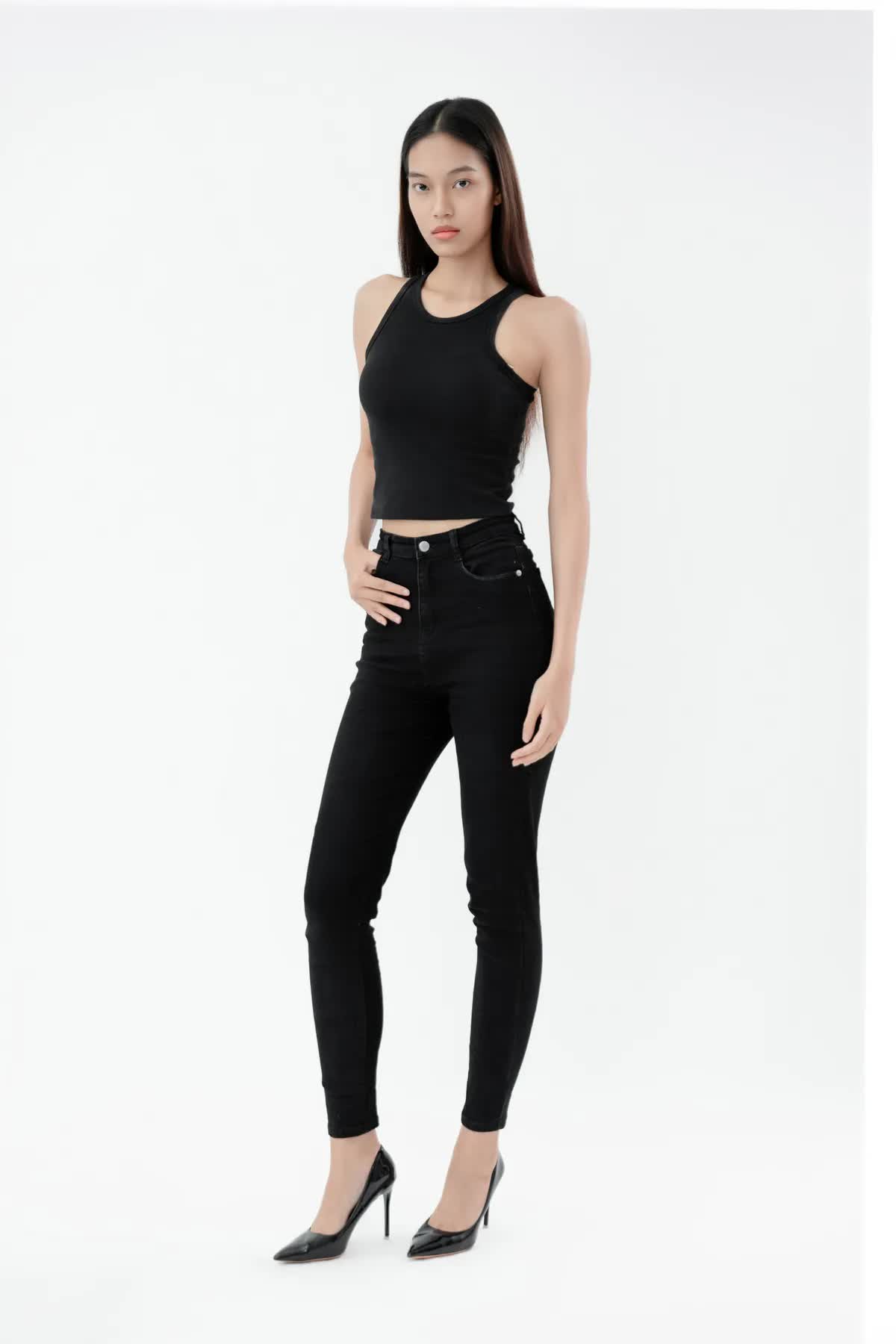 Ai sẽ lọt vào Top 3 dự đêm chung kết 'Vietnam's Next Top Model 2025'? - Ảnh 1.