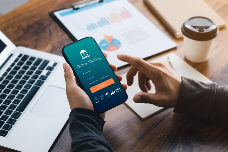 Sử dụng tài khoản ngân hàng, khách hàng phải chịu bao nhiêu loại phí? - Ảnh 1.