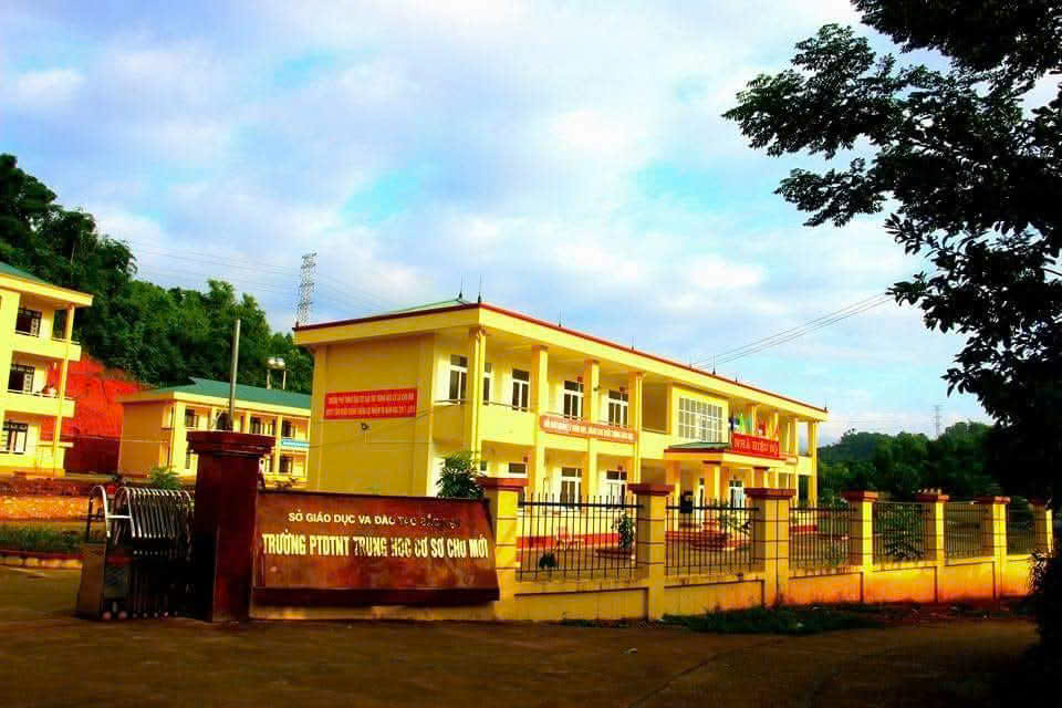 Hàng loạt học sinh Thái Nguyên đau bụng sau bữa ăn: Đơn vị cung cấp thực phẩm bị nghi ngờ - Ảnh 3.