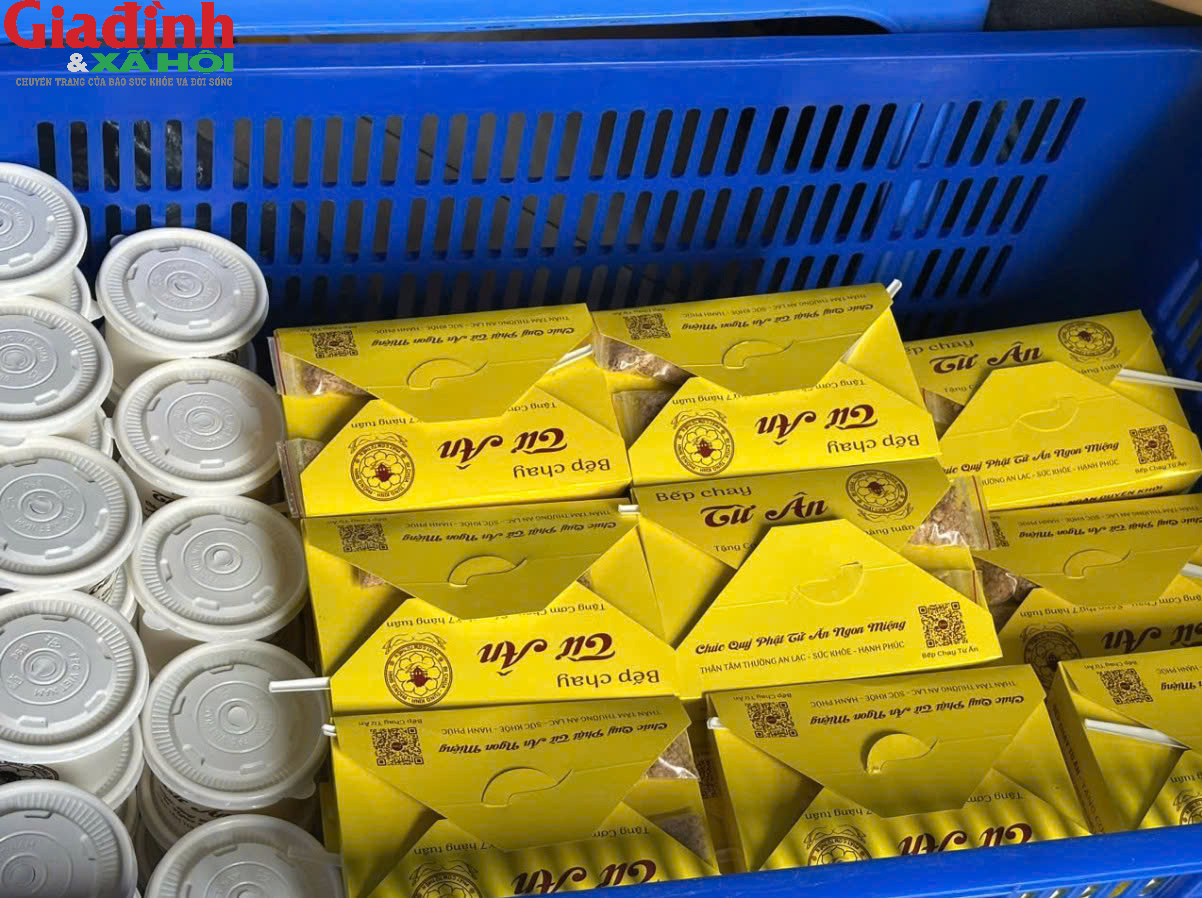 Lan tỏa yêu thương qua những suất cơm chay tại Bệnh viện Ung Bướu Hà Nội - Ảnh 4. Lan tỏa yêu thương qua những suất cơm chay tại Bệnh viện Ung Bướu Hà Nội - Ảnh 4.