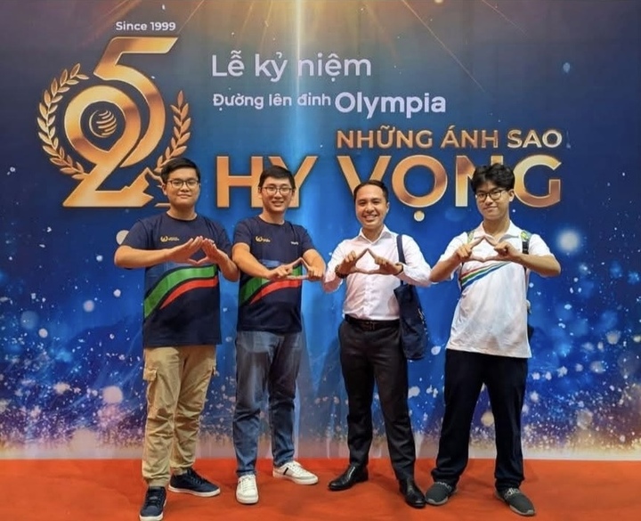 Cuộc sống hiện tại của Quán quân Olympia đầu tiên trường Ams - Ảnh 4.