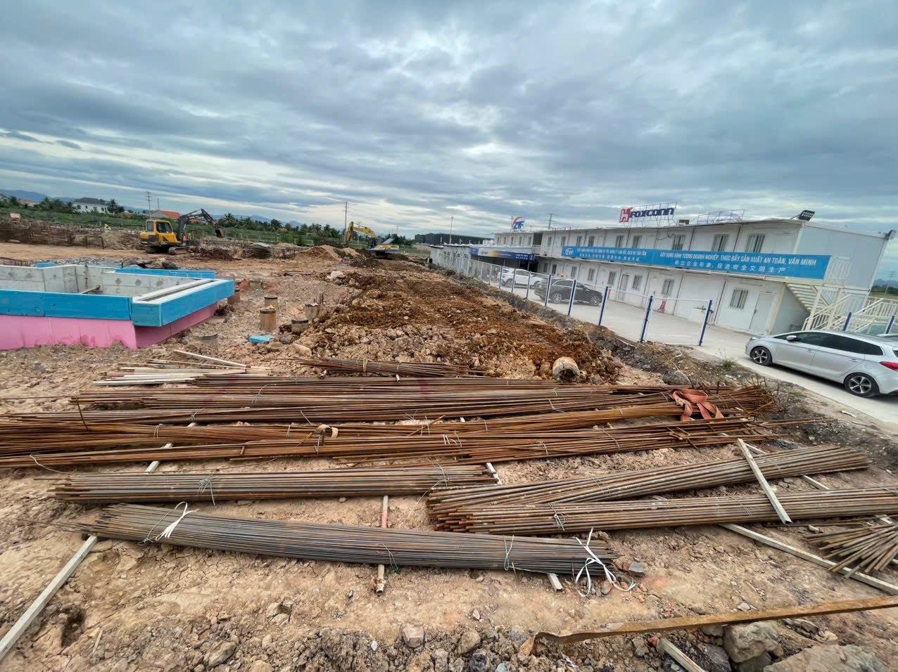 Trộm hơn 15 tấn thép ở công trường, nhóm bảo vệ, lái xe, công nhân nhận kết đắng - Ảnh 1. Trộm hơn 15 tấn thép ở công trường, nhóm bảo vệ, lái xe, công nhân nhận kết đắng - Ảnh 1.