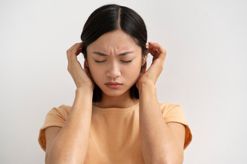 Hàng xóm chỉ chờ tôi mở cửa để vào kể xấu con dâu - Ảnh 1.