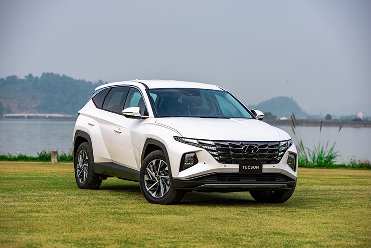 Xe gầm cao SUV hạng C giảm sốc, có loại giảm tới 230 triệu đồng, chỉ ngang xe hạng B: Honda CR-V, Mazda CX-5 còn bao nhiêu? - Ảnh 4. Xe gầm cao SUV hạng C giảm sốc, có loại giảm tới 230 triệu đồng, chỉ ngang xe hạng B: Honda CR-V, Mazda CX-5 còn bao nhiêu? - Ảnh 4.
