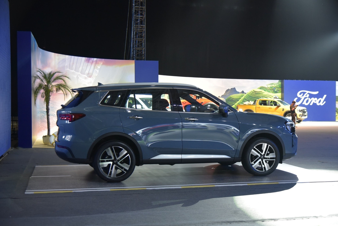 Xe gầm cao SUV hạng C giảm sốc, có loại giảm tới 230 triệu đồng, chỉ ngang xe hạng B: Honda CR-V, Mazda CX-5 còn bao nhiêu? - Ảnh 2. Xe gầm cao SUV hạng C giảm sốc, có loại giảm tới 230 triệu đồng, chỉ ngang xe hạng B: Honda CR-V, Mazda CX-5 còn bao nhiêu? - Ảnh 2.