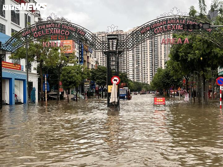 Giữa mùa mưa bão, môi giới đua nhau quảng cáo bán nhà 'không ngập lụt' - Ảnh 3. Giữa mùa mưa bão, môi giới đua nhau quảng cáo bán nhà 'không ngập lụt' - Ảnh 3.
