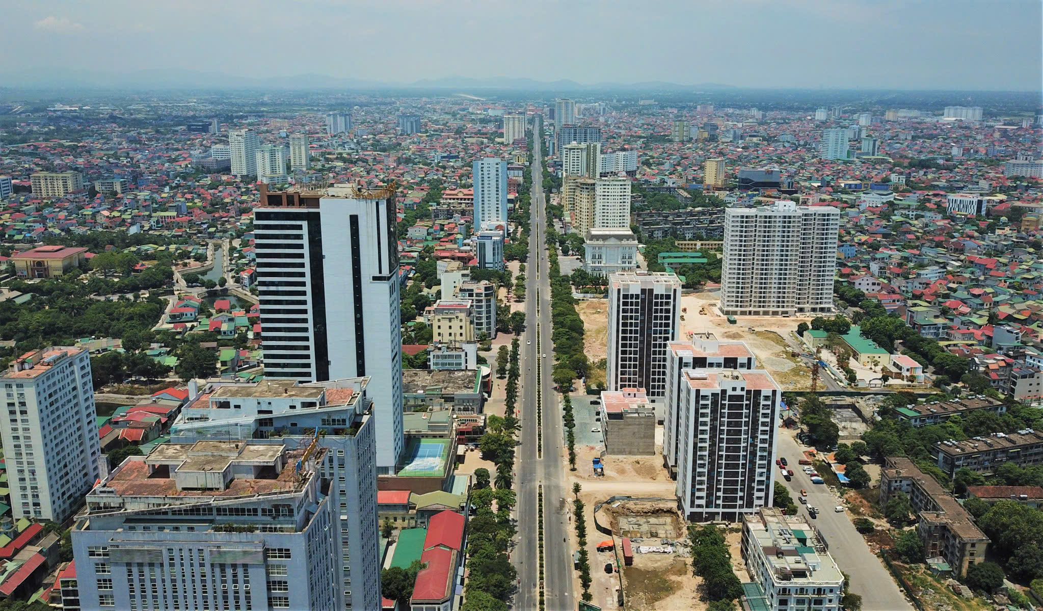 Giá chung cư Nghệ An vượt ngoài tầm với cả với người thu nhập khá - Ảnh 1.