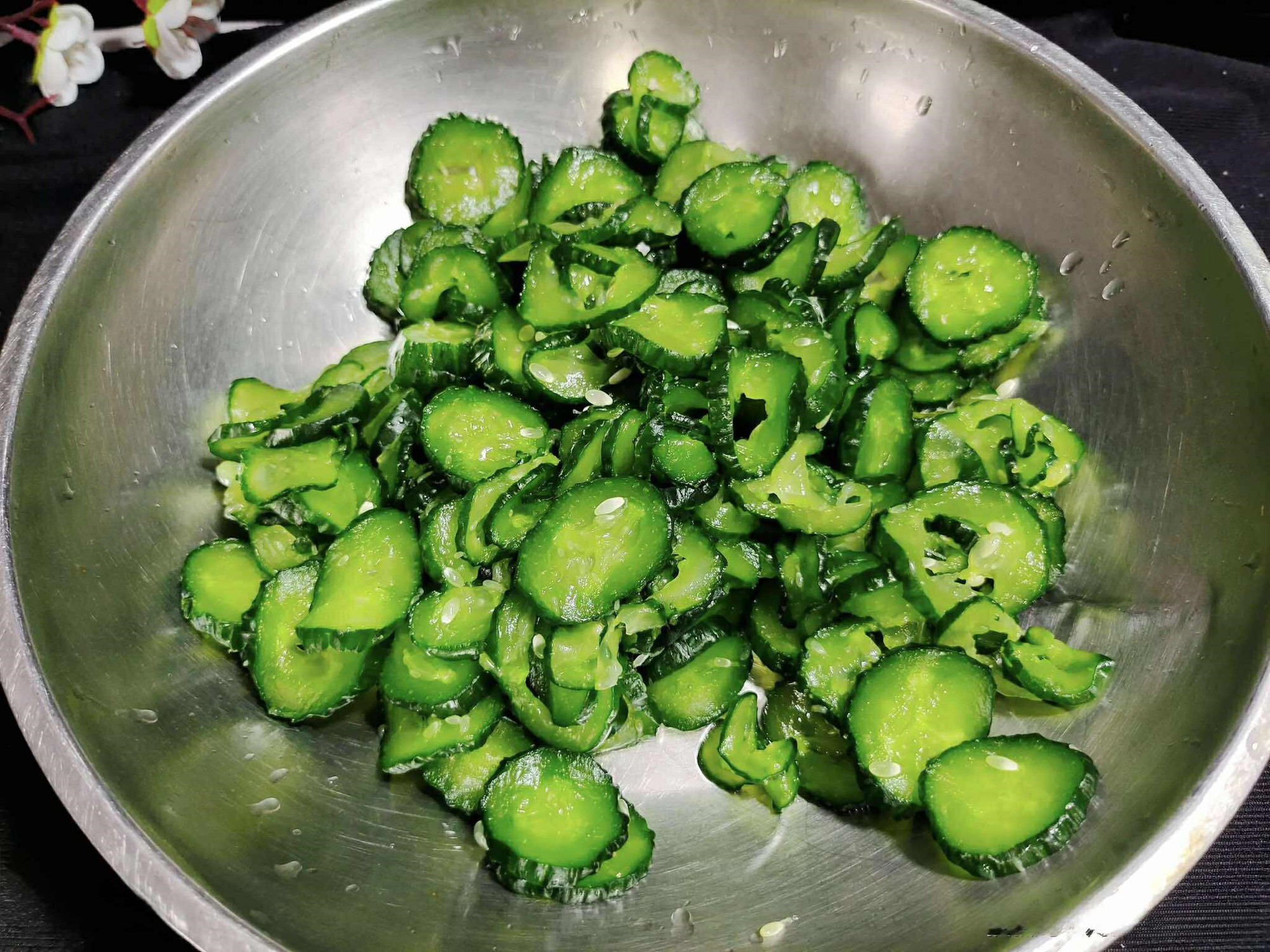 2 nguyên liệu rẻ tiền này đem xào lên, vị giòn tan, ngọt ngon và thơm phức khiến cơm được ăn hết sạch- Ảnh 2. 2 nguyên liệu rẻ tiền này đem xào lên, vị giòn tan, ngọt ngon và thơm phức khiến cơm được ăn hết sạch- Ảnh 2.