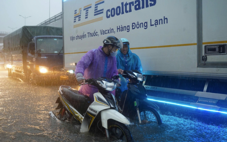 thoi-tiet-ha-noi-1759852427881906204956-43-73-529-851-crop-1759852513725912750994.png
