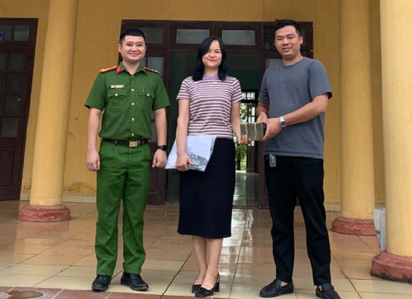 Tin sáng 10/10: Thái Nguyên, Bắc Ninh ngập sâu, lũ vượt lịch sử; luộc gà quên tắt bếp gây cháy căn nhà 4 tầng ở TP HCM - Ảnh 3. Tin sáng 10/10: Thái Nguyên, Bắc Ninh ngập sâu, lũ vượt lịch sử; luộc gà quên tắt bếp gây cháy căn nhà 4 tầng ở TP HCM - Ảnh 3.