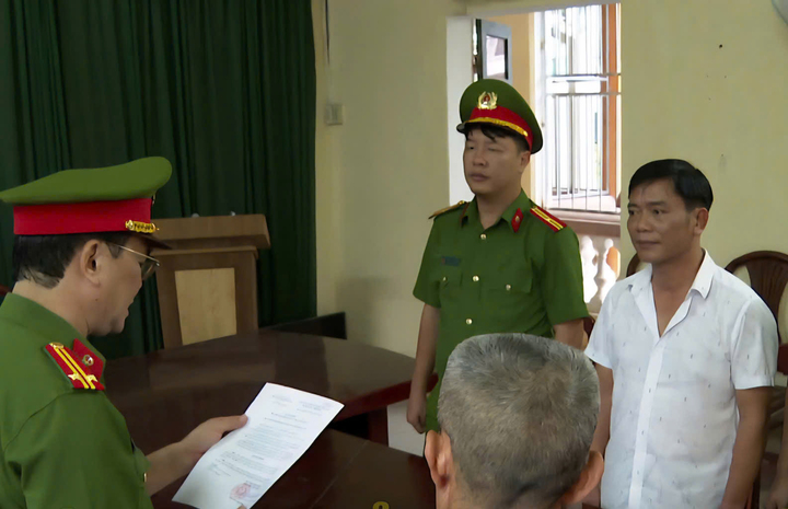 Trốn thuế hơn 1.200 tỷ đồng, một giám đốc công ty vàng bạc ở Hưng Yên bị bắt - Ảnh 1. Trốn thuế hơn 1.200 tỷ đồng, một giám đốc công ty vàng bạc ở Hưng Yên bị bắt - Ảnh 1.