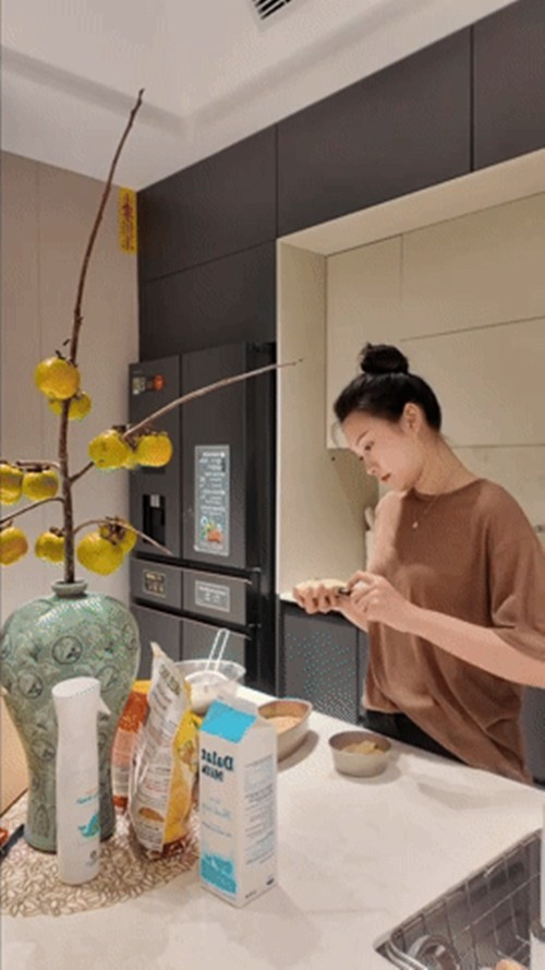 Mở tiệc tại biệt thự chục tỷ của Đoàn Văn Hậu và Doãn Hải My - Ảnh 7. Mở tiệc tại biệt thự chục tỷ của Đoàn Văn Hậu và Doãn Hải My - Ảnh 7.