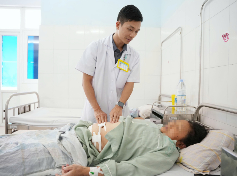 Người đàn ông 59 tuổi phát hiện sa trực tràng có dấu hiệu điển hình này! - Ảnh 1. Người đàn ông 59 tuổi phát hiện sa trực tràng có dấu hiệu điển hình này! - Ảnh 1.
