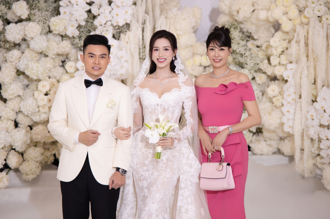 Cuộc sống viên mãn của Hoa hậu Hà Kiều Anh sau đám cưới Đỗ Thị Hà - Ảnh 2.