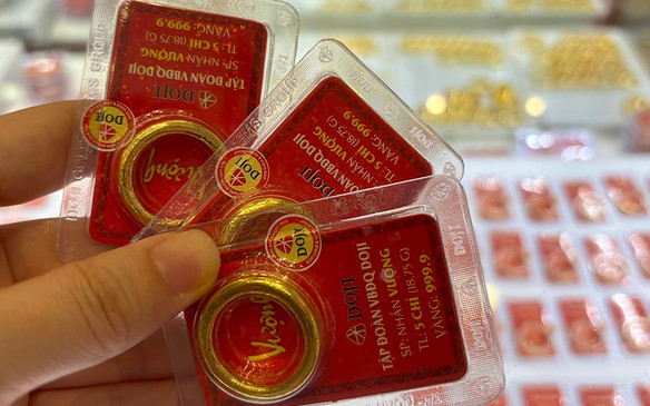 Giá vàng hôm nay 13 / 11: Vàng SJC , nhẫn BTMC và Doji tăng mạnh - Ảnh 1.